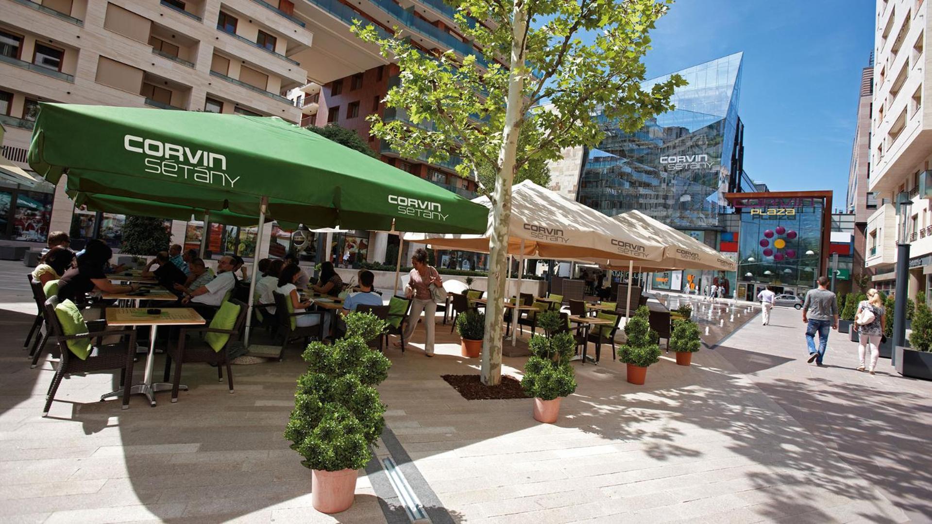 Corvin Dori Apartament *